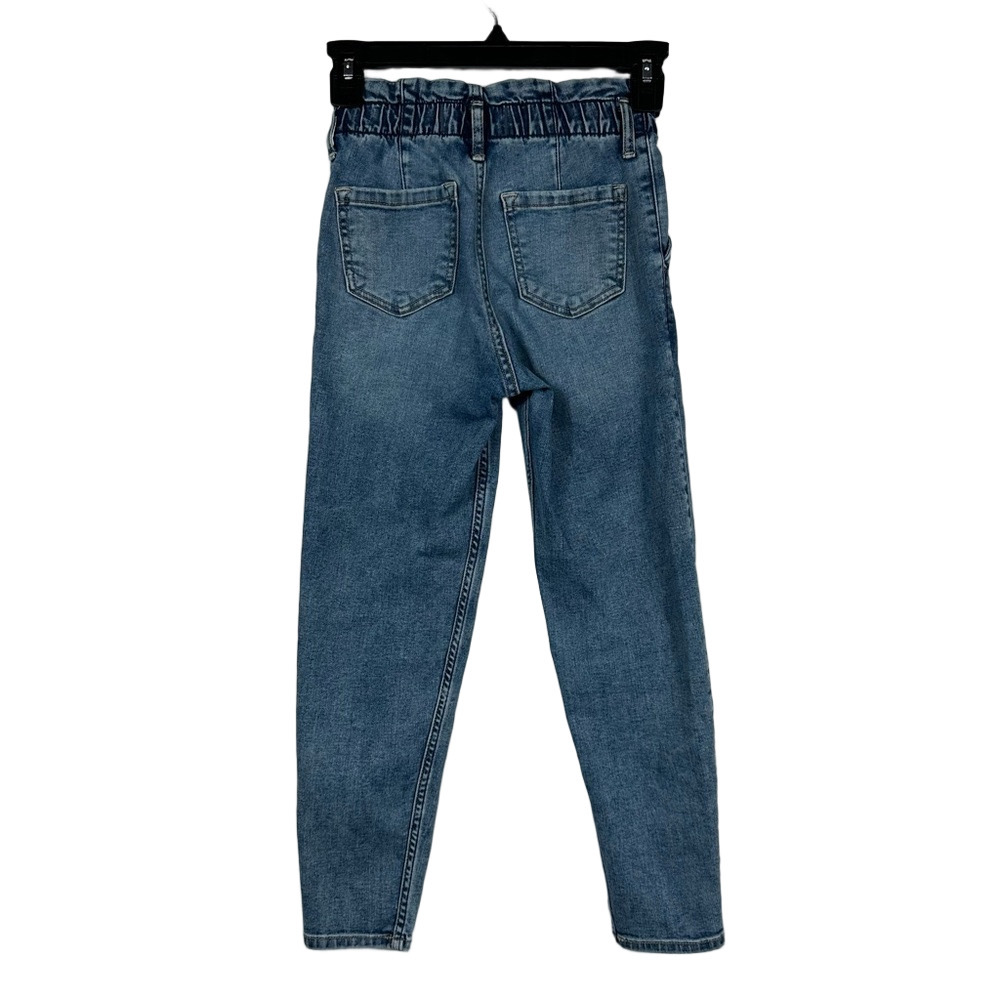 Abercrombie Kids High Rise Mini Mom Medium Wash Pull on Blue Jeans Size 8/10 - Picture 2 of 6